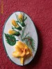 BROSA HANDMADE DIN IPSOS OVALA CU VERDE (2)