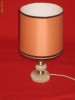 LAMPA DIN ONIX CU ABAJUR DIN MATERIAL ROZ
