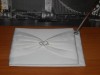Carte de oaspeti nunta/ guest book/ carte de impresii/ caiet cu pix, de culoare  crem deschis cu inimioare