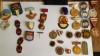Vand urgent colectie de insigne si medalii din Romania si strainatate