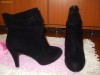 Cizme/botine cu toc , negre, SHOE MISSY ENGLAND, marimea 40 imitatie piele intoarsa toc 10 cm
