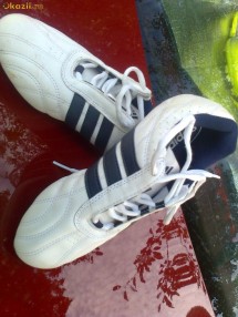 Vand adidasi de dama,Adidas