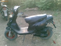 vand urgent scuter garelli tgb de 49 porneste la automat si pedala motor 2 timpi 65 km/h este spart il vand in 500 ron  foto