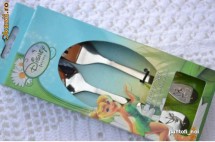 Set tacamuri pentru copii,☆ DISNEY FAIRIES ☆ TINKERBELL,lingurita si furculita, NOU sigilat ,stainless steel,gravat cu figurina CLOPOTICA foto