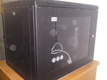 Rack 9 U Qubs wall mount foto