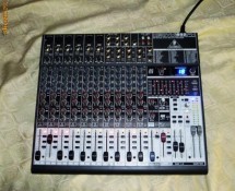 Vand Mixer Behringer XENYX 1832FX