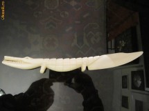 OBIECT DE COLECTIE DIN FILDES -SCULPTURA- CROCODIL-CUTIT PENTRU DESCHIS PLICURILE.