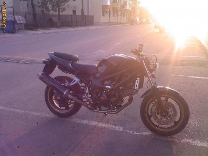 motocicleta foto mare