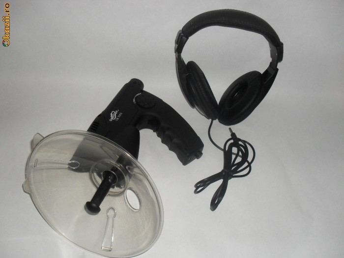PISTOL PARABOLIC     SPY ASCULTAT LA DISTANTA foto mare