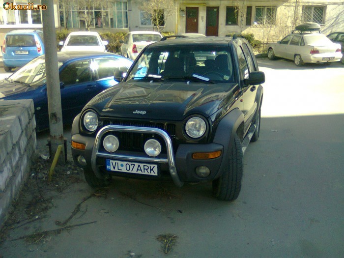 VAN JEEP CHEROKEE DIESEL  AN 2004  INMATRICULAT foto mare