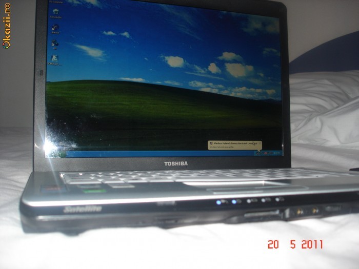 Laptop  TOSHIBA  SATELLITE  A200 foto mare