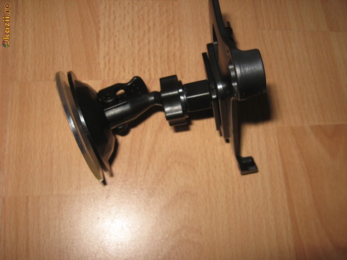 Suport auto parbriz masina HTC HD2 car holder foto mare