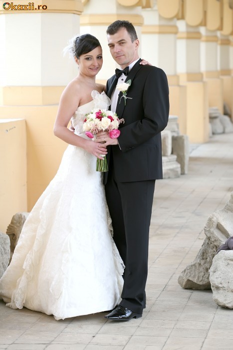 rochie mireasa dantela la novia model 2011 foto mare