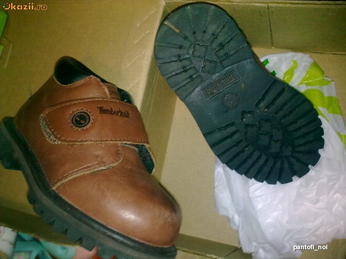 Ghetute/bocanci marca Timberland,din piele rezistenta la apa, marimeUS6/ UK5.5, eur 22,maro,stare impecabila ca nou foto mare