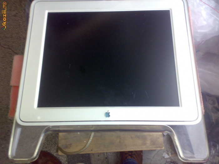 Monitor 17 Inchi Power MAC G4 foto mare