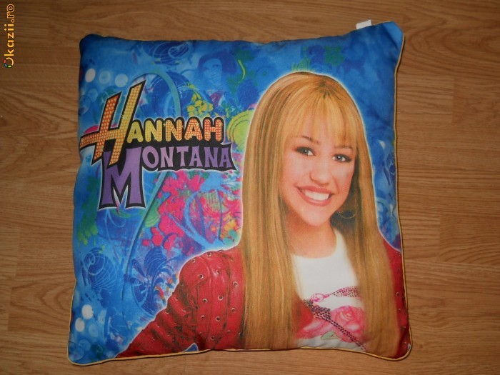 PERNA CU HANNAH MONTANA foto mare