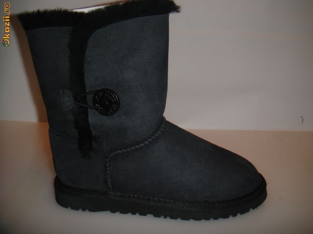 CIZME  UGG  BUTTON  BLACK (DIN PIELE SI BLANITA NATURALA) foto mare