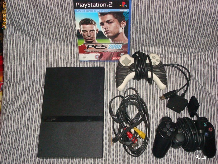 Sony PlayStation 2 originala. Putin folosita. Bundle: 2 manete si super joc. Pret inbatabil. foto mare