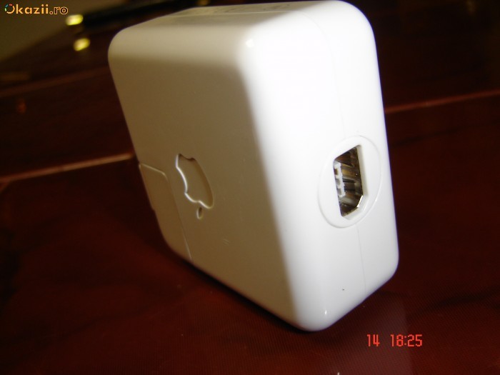Apple Ipod power adapter - ADP 8PBA foto mare
