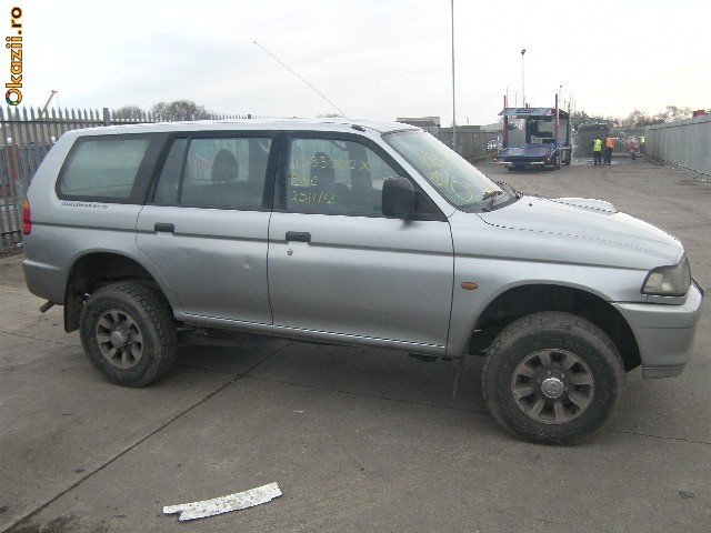 Dezmembrez Mitsubishi Pajero Sport 2002 foto mare