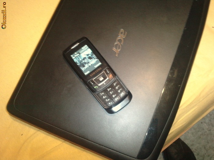 telefon samsung d900i foto mare