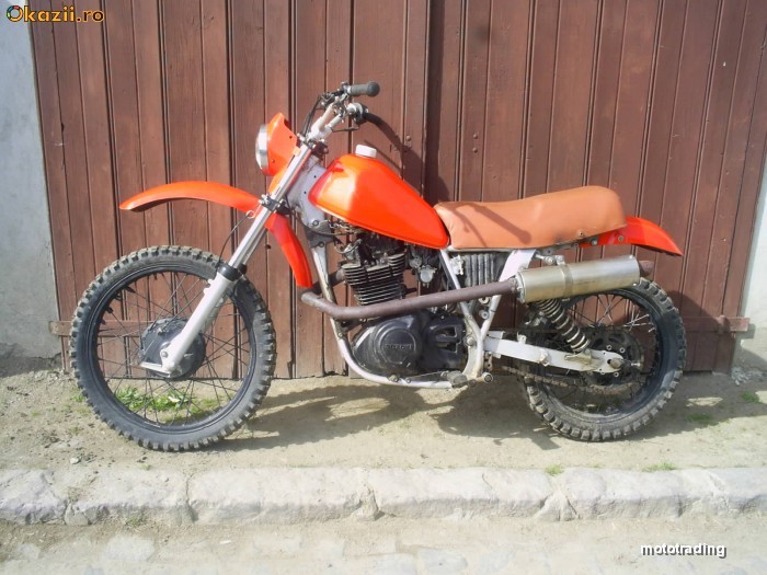 Suzuki DR 500 foto mare