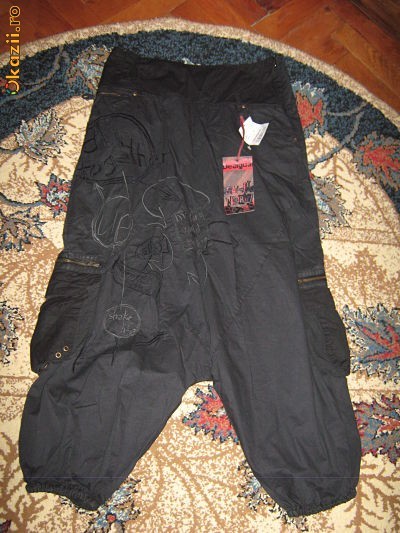 Pantaloni cu tur lasat (pt fete) firma Desigual foto mare Pantaloni cu tur lasat (pt fete) firma Desigual foto mare