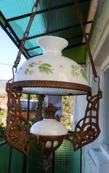 Lampa/candelabru vechi din fonta, reducere oferta foto mare Lampa/candelabru vechi din fonta, reducere oferta foto mare